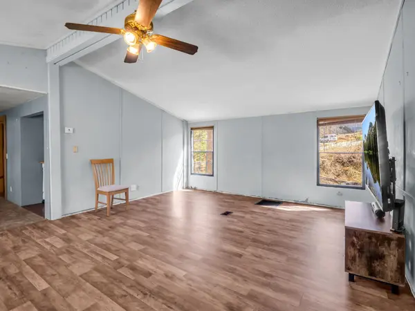 122 Hotel Hill DR, Landrum, SC 29356