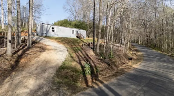 215 Jordan DR, Travelers Rest, SC 29690