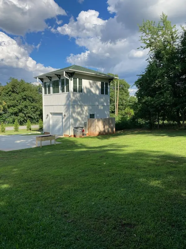 25 Ledbetter ST, Greenville, SC 29611