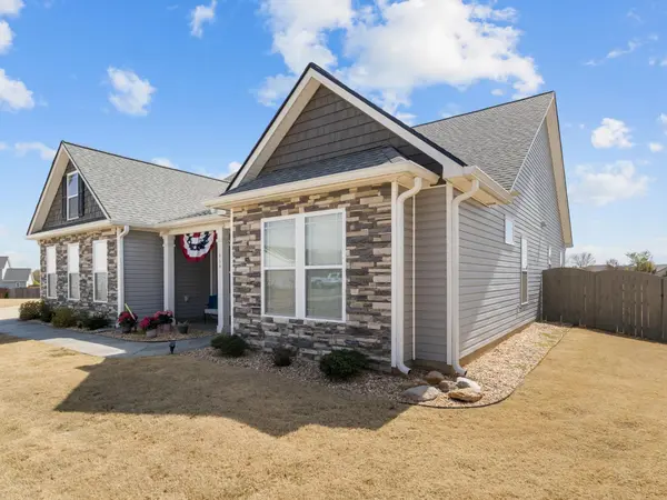 464 Kimbrell Oaks DR, Boiling Springs, SC 29316