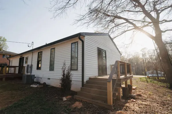 344 Bobo RD, Wellford, SC 29385