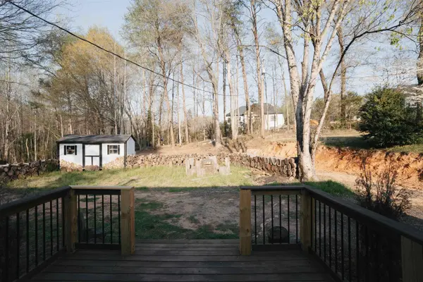 344 Bobo RD, Wellford, SC 29385