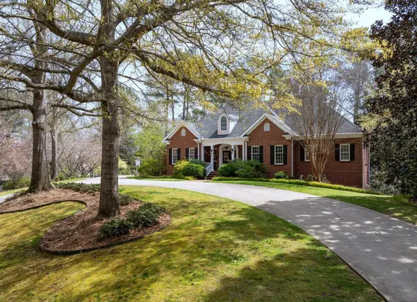 6 Twin Oaks Ct, Spartanburg, SC 29306