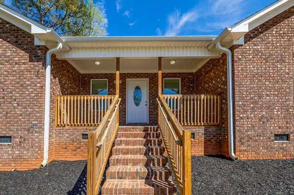 721 Gist ST, Woodruff, SC 29388