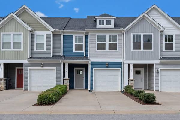 71 Mardale LN, Greenville, SC 29609