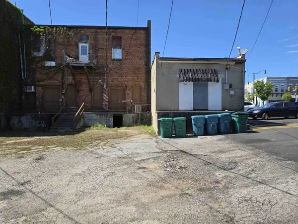 314,316,318 N Limestone ST, Gaffney, SC 29340