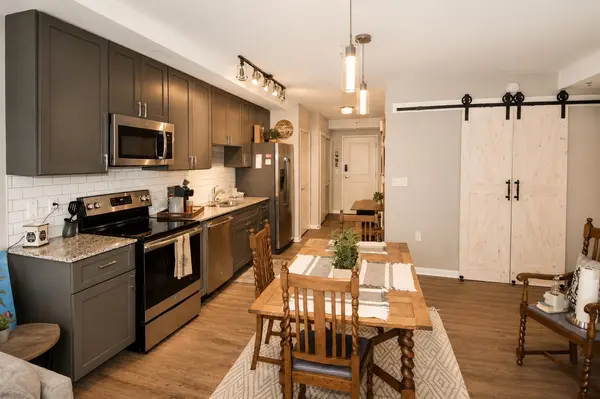 100 E Washington ST, Greenville, SC 29601