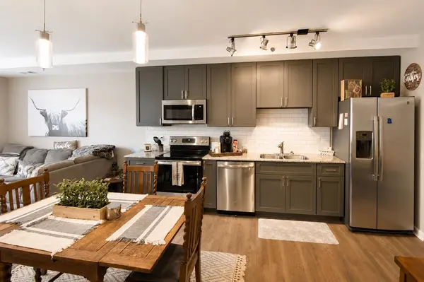 100 E Washington ST, Greenville, SC 29601