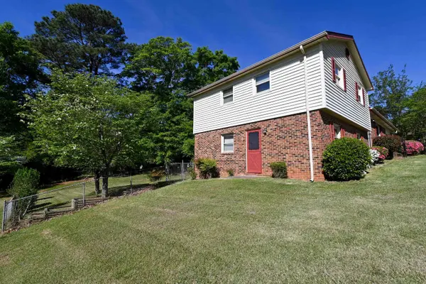 204 York DR, Gaffney, SC 29340