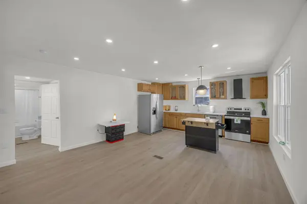 26 Pearl ST, Ware Shoals, SC 29692
