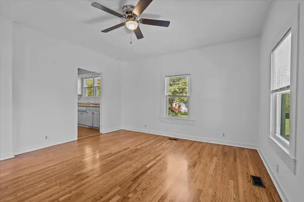 228 Grandview DR, Spartanburg, SC 29303