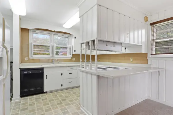 126 W Circle AVE, Greenville, SC 29607-1517