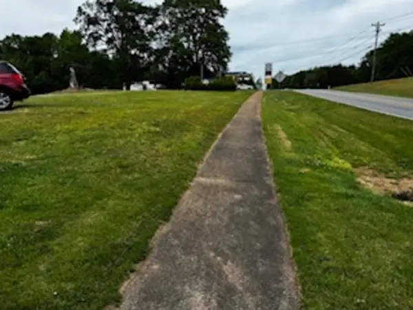 9081 Fairforest RD, Spartanburg, SC 29301