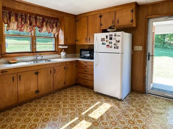 217 Peoples Creek Road RD, Gaffney, SC 29340