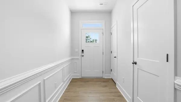 709 Lesbury LN, Spartanburg, SC 29301