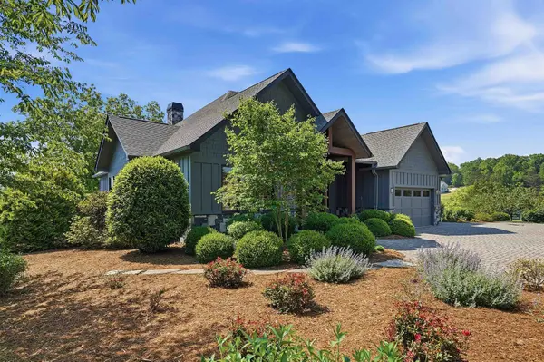 984 Mapleton LN, Columbus, NC 28722