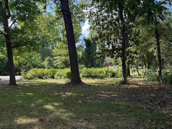 2221 Avondale DR, Spartanburg, SC 29302-5064