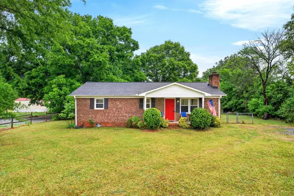 190 Goodjoin RD, Campobello, SC 29322
