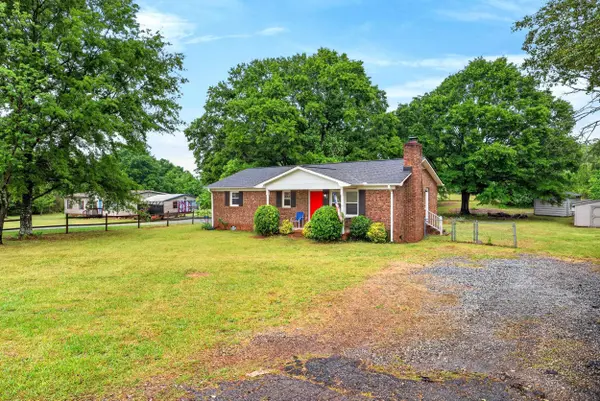 190 Goodjoin RD, Campobello, SC 29322