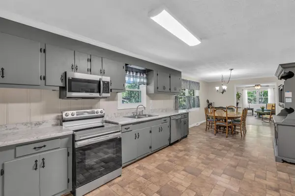 213 Nursery RD, Easley, SC 26940