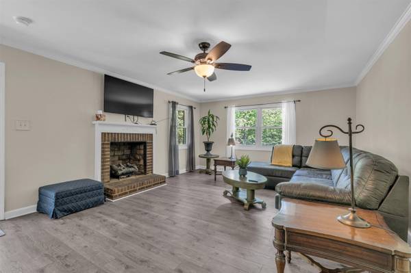 213 Nursery RD, Easley, SC 26940