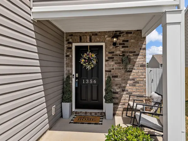 1356 Ledsham CT, Greer, SC 29651