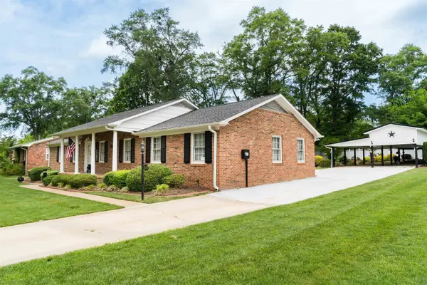 108 Ridgeway RD, Spartanburg, SC 29301