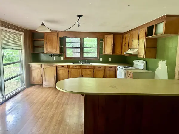 664 BALLENGER RD, Gaffney, SC 29340