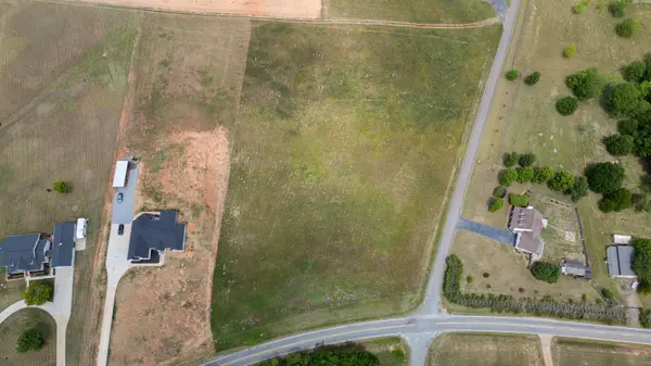 606 McSwain Rd, Chesnee, SC 29323