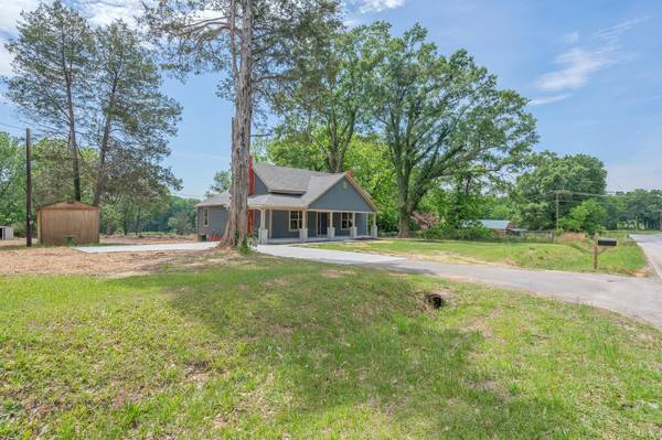 1655 Old Switzer RD, Moore, SC 29369