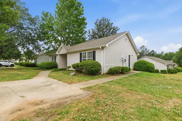 2000 Shalann DR, Spartanburg, SC 29301
