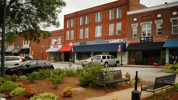 222 City Square, Belton, SC 29627