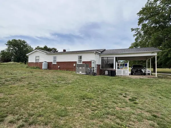 2451 Fairfield RD, Chesnee, SC 29323