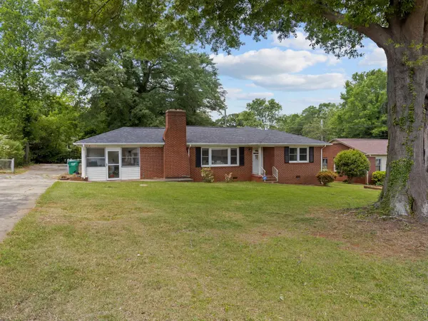 1102 Elmore ST, Gaffney, SC 29340