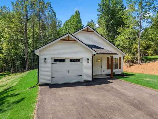 1075 E Prince RD, Landrum, SC 29356