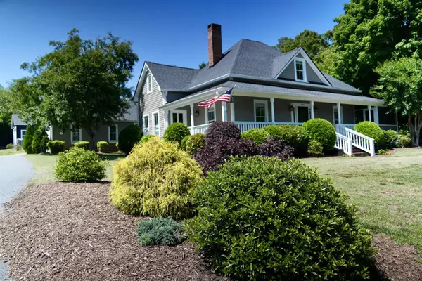 305 E Prince RD, Landrum, SC 29356