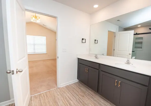 1552 Katherine CT, Boiling Springs, SC 29316