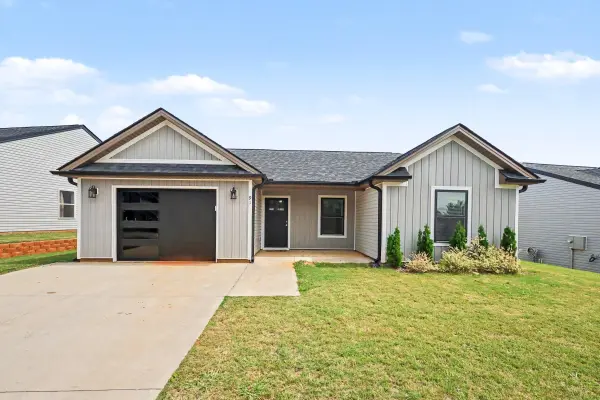 91 Sunrise RD, Spartanburg, SC 29302