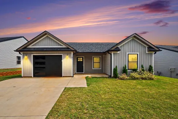 91 Sunrise RD, Spartanburg, SC 29302