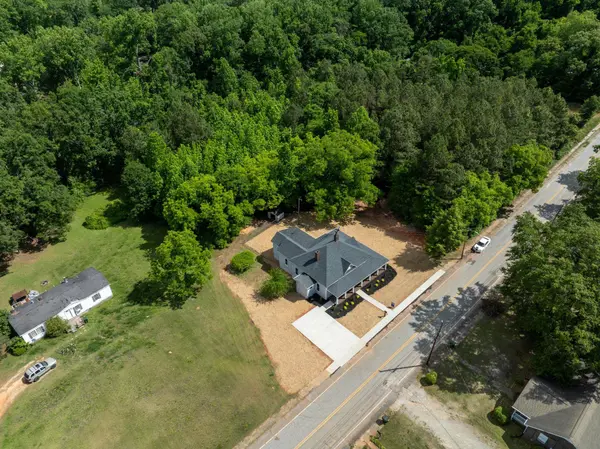 444 W Peachtree ST, Woodruff, SC 29388