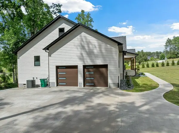 112 Oakwood DR, Woodruff, SC 29388