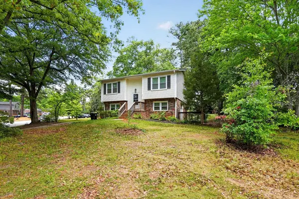 2 Willowtree CT, Simpsonville, SC 29680