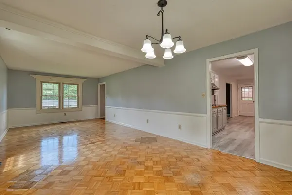 210 Oakmont Dr, Boiling Springs, SC 29316