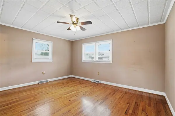 208 Skyland DR, Clinton, SC 29325