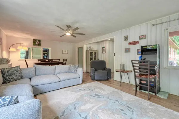 1504 E Rutherford ST, Landrum, SC 29356