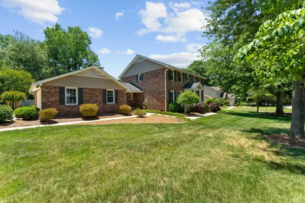 906 Plantation DR, Simpsonville, SC 29681