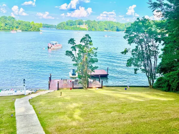 151 Wendy LN, Inman, SC 29349
