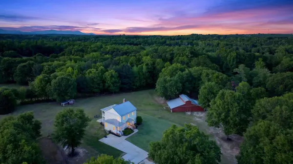 811 Mt Lebanon Church RD, Greer, SC 29651