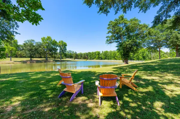 425 Cooper Bridge RD, Woodruff, SC 29388