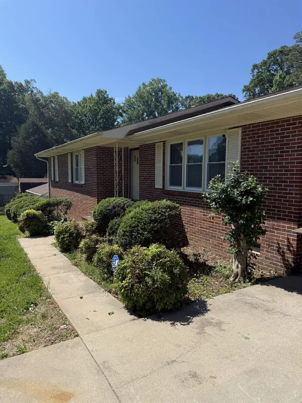 3855 Maid Marion LN, Spartanburg, SC 29302